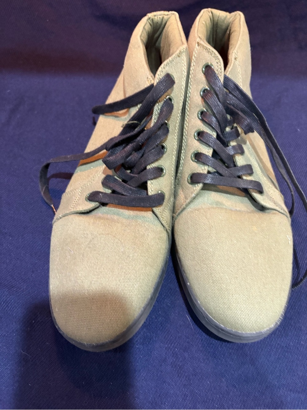 Men's Olive Canvas Chukka Boots - Casual Lace-Up